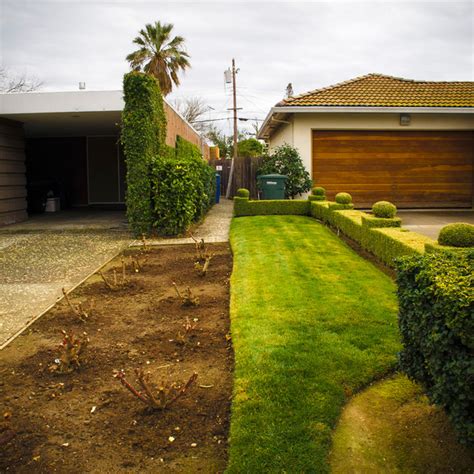 neighbors driveway on property line